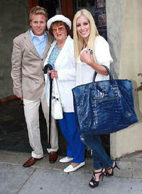 Heidi Montag is seen here with a large blue hobo handbag. Photo from Leatherhandbags4sure.com