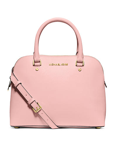 Fewer Consumers Buy Luxury Handbags | Celebritystyleblog.com